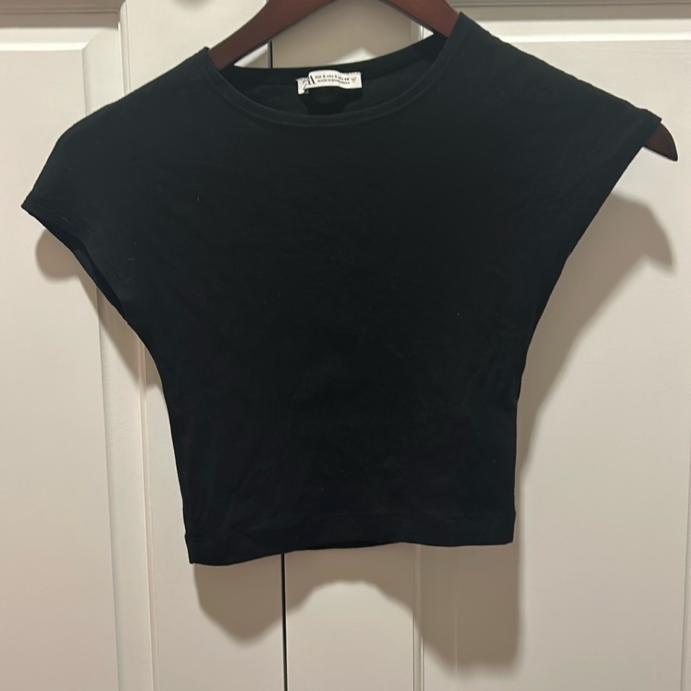 Black short sleeve